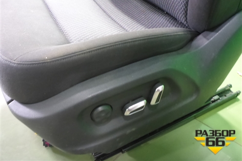 Сиденья комплект (правый руль, с AIR BAG и подогревом электро регулировка) для Audi Q5 c 2008-2017г (Ку 5)