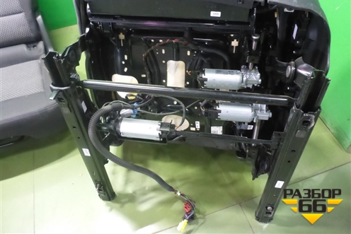 Сиденья комплект (правый руль, с AIR BAG и подогревом электро регулировка) для Audi Q5 c 2008-2017г (Ку 5)