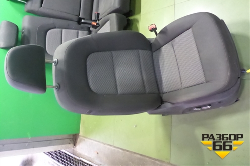 Сиденья комплект (правый руль, с AIR BAG и подогревом электро регулировка) для Audi Q5 c 2008-2017г (Ку 5)