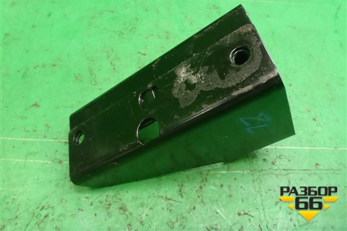 Кронштейн (крепления буксировочной петли левый) (8R0813383) для Audi Q5 c 2008-2017г (Ку 5)