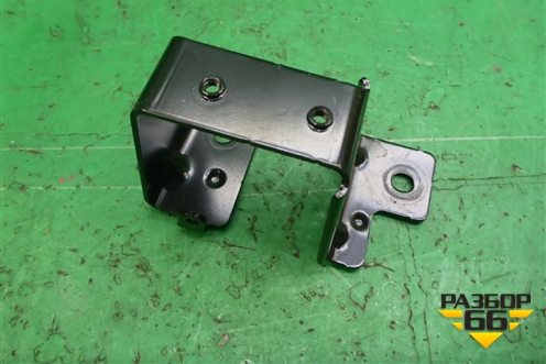 Кронштейн (крепления буксировочной петли) (8R0813384H) для Audi Q5 c 2008-2017г (Ку 5)