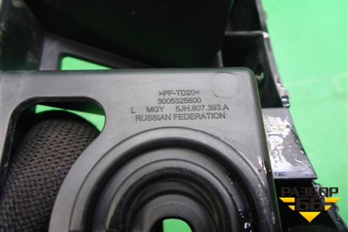 Кронштейн заднего бампера левый (под фонарём) (5JH807393A) для Skoda Rapid с 2013г (Рапид)