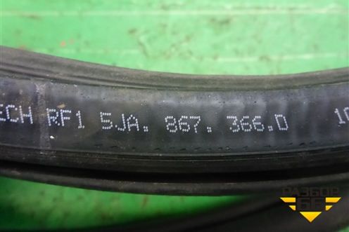 Уплотнитель двери передней правой (5JA867366D) для Skoda Rapid с 2013г (Рапид)