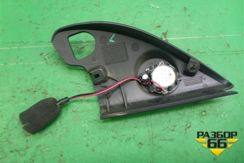 Накладка двери передней левой уголок (5JA837973) для Skoda Rapid с 2013г (Рапид)