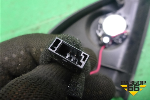 Накладка двери передней левой уголок (5JA837973) для Skoda Rapid с 2013г (Рапид)