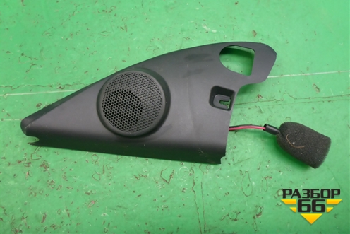 Накладка двери передней левой уголок (5JA837973) для Skoda Rapid с 2013г (Рапид)