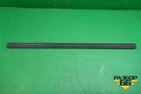 Накладка стекла переднего левого (5JA837479) для Skoda Rapid с 2013г (Рапид)