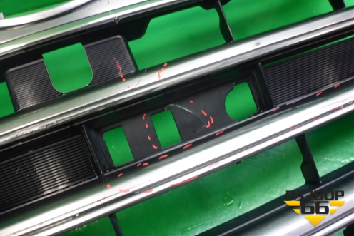 Решетка радиатора (5310160570) для Lexus LX-570 с 2015г (ЛХ)