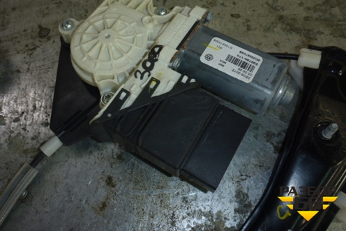 Стеклоподъёмник электрический задний правый для Volkswagen Jetta с 2010-2019г (Джетта)