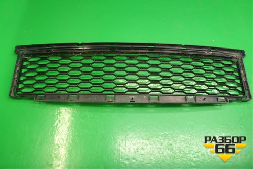 Решетка в передний бампер центральная для BMW X2 F39 с 2018г (Х2 Ф39)