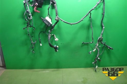 Проводка подкапотная для Toyota Isis c 2004-2018г (Исис)