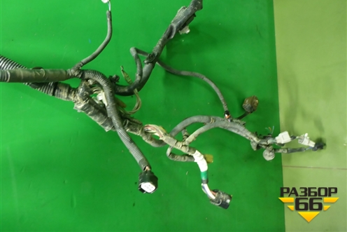 Проводка подкапотная для Toyota Isis c 2004-2018г (Исис)