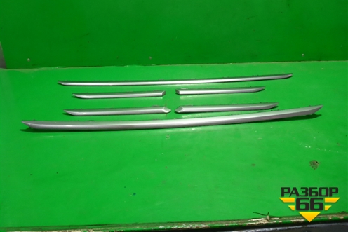 Накладка на решетку радиатора (комплект после 2014г) для Lexus GX-460 с 2009г (ГХ)