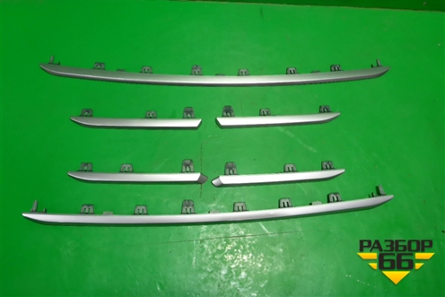 Накладка на решетку радиатора (комплект после 2014г) для Lexus GX-460 с 2009г (ГХ)