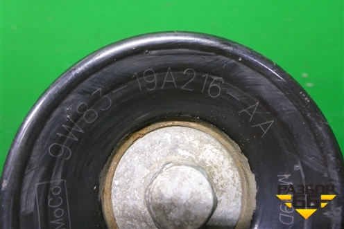 Ролик обводной ремня навесного оборудования (5.0л 508PN) (9W8319A216AA) для Land Rover Range Rover Sport с 2005-2012г (Спорт)