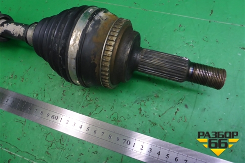 Привод передний левый (1.8л 2ZR АКПП наруж 26 шлицов  внутр 20 шлицов) для Toyota Isis c 2004-2018г (Исис)