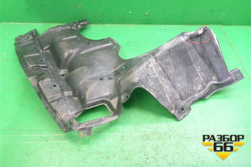 Пыльник двигателя нижний правый (5144144050) для Toyota Isis c 2004-2018г (Исис)