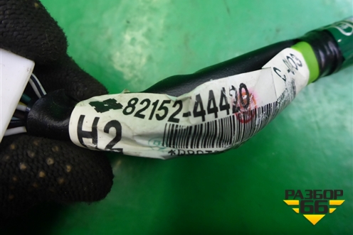 Проводка двери передней левой (8215244420) для Toyota Isis c 2004-2018г (Исис)