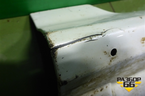 Накладка на порог наружная правая (7690244081) для Toyota Isis c 2004-2018г (Исис)