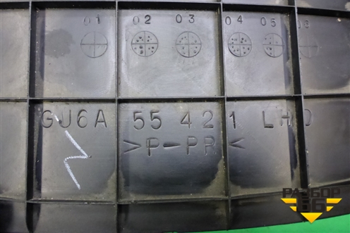 Накладка на щиток приборов (GJ6A55421) для Mazda Mazda 6 (GG) с 2002-2007г