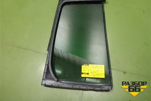 Стекло двери задней левой форточка для Toyota Isis c 2004-2018г (Исис)