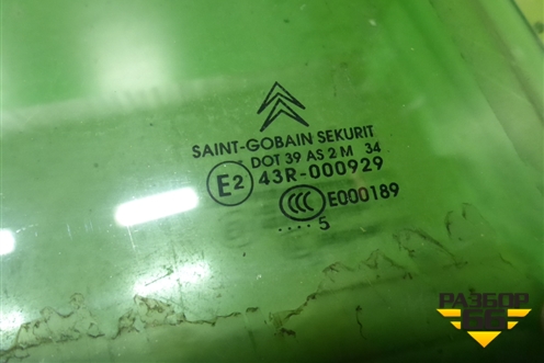 Стекло двери задней правой для Citroen C4 с 2005-2011г (С4)