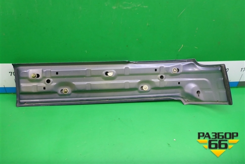 Накладка заднего крыла правого для Toyota Isis c 2004-2018г (Исис)