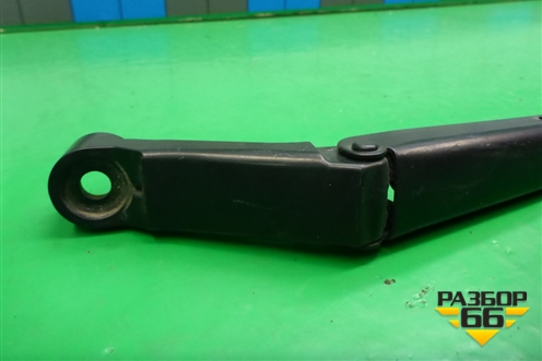 Поводок стеклоочистителя левый для Toyota Isis c 2004-2018г (Исис)