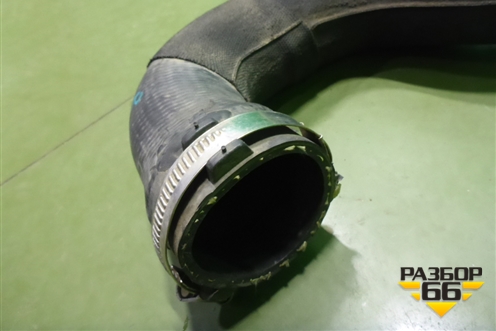 Патрубок интеркулера резиновый (8K0145738M) для Audi A4 (В8) с 2007-2015г (А4)