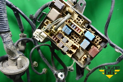 Проводка подкапотная для Toyota Isis c 2004-2018г (Исис)