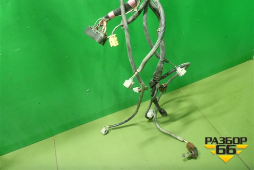 Проводка подкапотная для Toyota Isis c 2004-2018г (Исис)