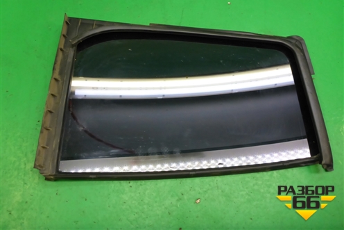 Стекло двери задней левой форточка для Toyota Isis c 2004-2018г (Исис)