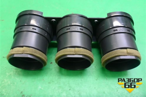 Дефлектор воздушный центральный (GJ6A64930) для Mazda Mazda 6 (GG) с 2002-2007г