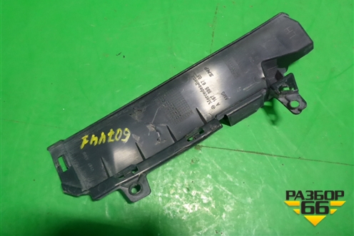 Дефлектор радиатора левый (A1678856705) для Mercedes Benz GLE-Klass V167 с 2018г (ГЛЕ)