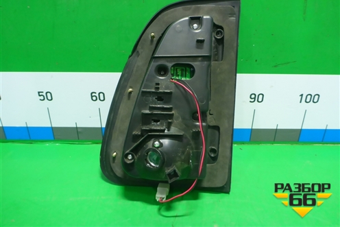 Фонарь задний внутренний левый (дубликат SAT) (ST-224-1302L) (ST2241302L) для Lexus LX-470 с 1998-2007г (ЛХ)