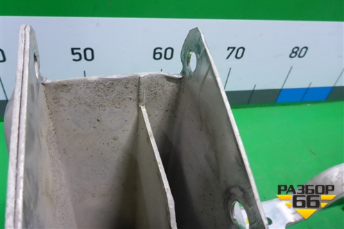 Кронштейн усилителя переднего бампера правый (51647294507) для BMW X5 F15 с 2013г (Х5 Ф15)