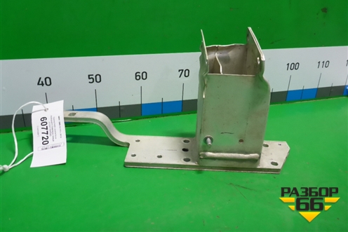 Кронштейн усилителя переднего бампера левый (51647294508) для BMW X5 F15 с 2013г (Х5 Ф15)