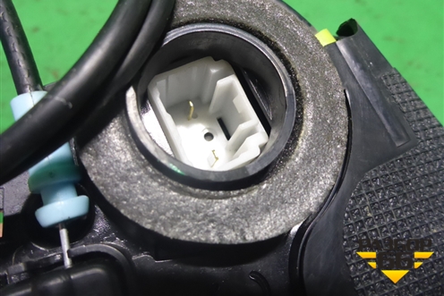 Замок двери задней правой (2 контакта) для Toyota Yaris с 2005-2011г (Ярис)