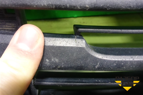 Решетка в передний бампер центральная (после 2014г) (5311233160) для Toyota Camry V50 с 2011-2018г (Камри)