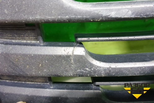 Решетка в передний бампер центральная (после 2014г) (5311233160) для Toyota Camry V50 с 2011-2018г (Камри)