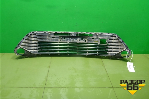 Решетка в передний бампер центральная (после 2014г) (5311233160) для Toyota Camry V50 с 2011-2018г (Камри)