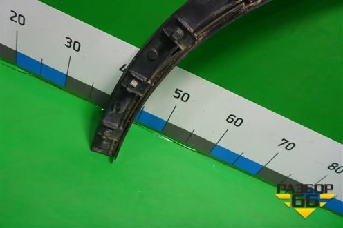 Накладка переднего крыла правого (4M0853026F) для Audi Q7 c 2015г (Ку 7)