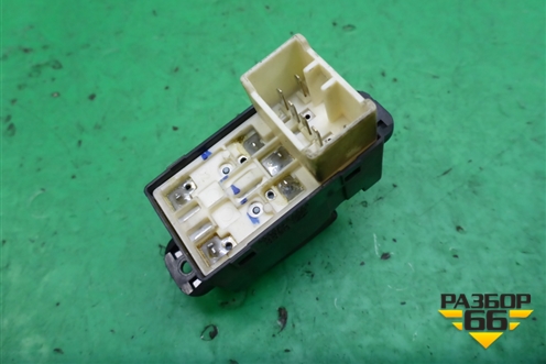 Кнопка стеклоподъёмника (935782D000) для Kia Rio с 1999-2005г (Рио 1)