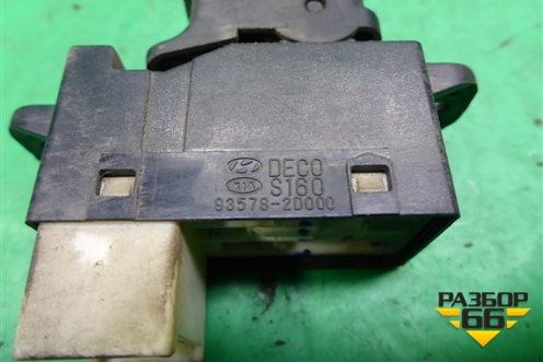 Кнопка стеклоподъёмника (935782D000) для Kia Rio с 1999-2005г (Рио 1)