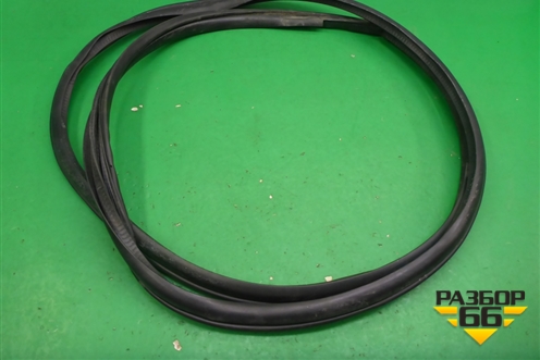 Уплотнитель двери передней правой для Mitsubishi Outlander XL с 2006-2012г (Аутлендер ХЛ)