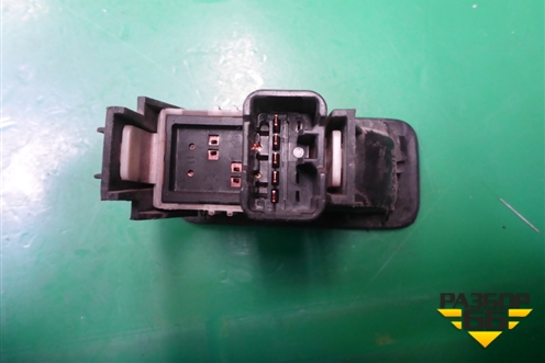 Кнопка складывания сиденья для Mitsubishi Outlander XL с 2006-2012г (Аутлендер ХЛ)