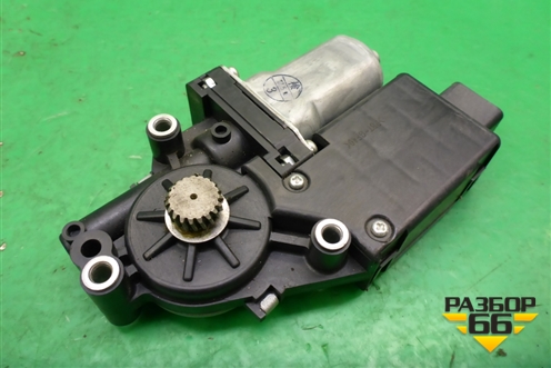 Моторчик люка (8331004050) для Mitsubishi Outlander XL с 2006-2012г (Аутлендер ХЛ)