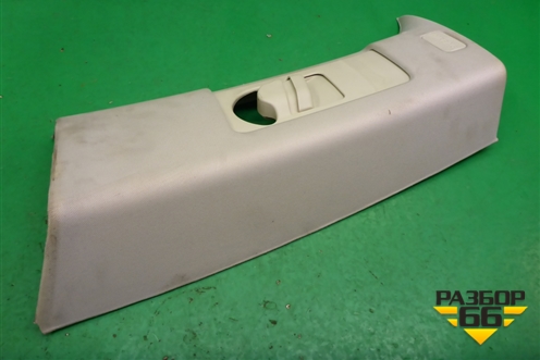 Обшивка стойки задняя верхняя правая (передняя часть) для Land Rover Range Rover 3 с 2002-2012г (Вог)