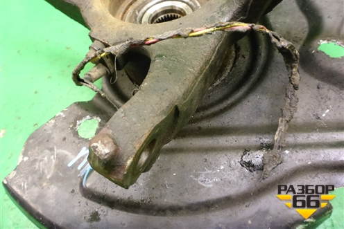 Кулак поворотный передний правый для Land Rover Range Rover 3 с 2002-2012г (Вог)