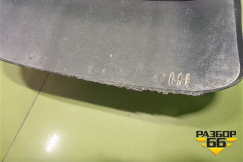 Брызговик задний правый (7662560240) для Toyota Land Cruiser (200) с 2008г (Ленд Крузер)